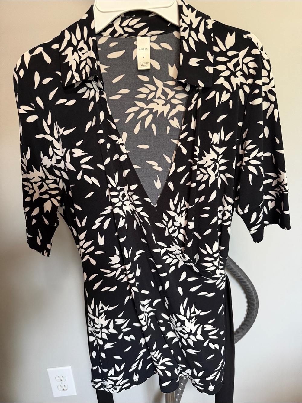 Merona Black and White Floral Print Top